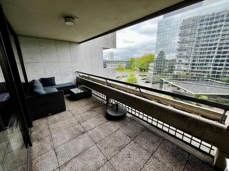 Big Apartment With Parking In アントウェルペン エクステリア 写真