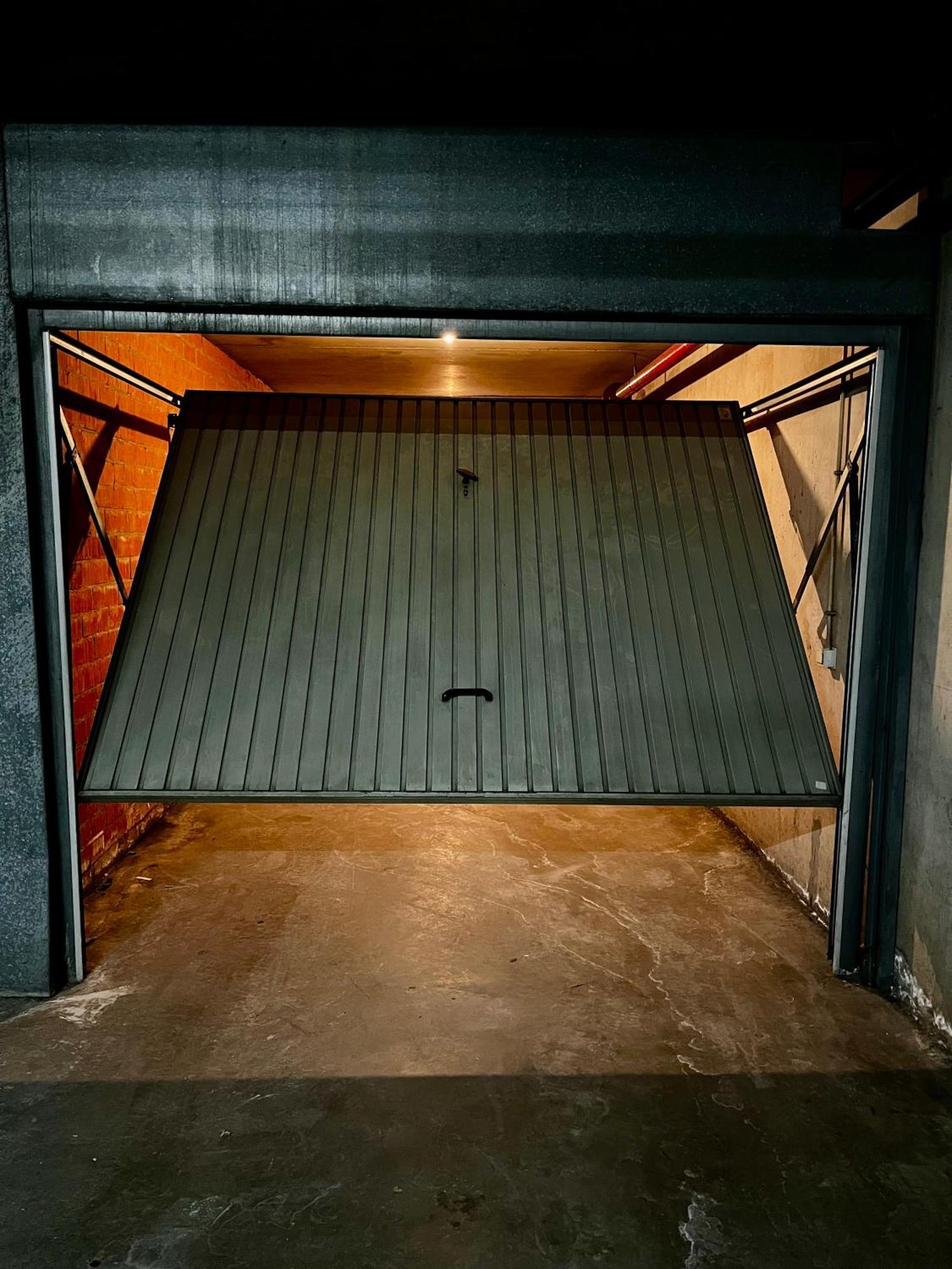 Big Apartment With Parking In アントウェルペン エクステリア 写真