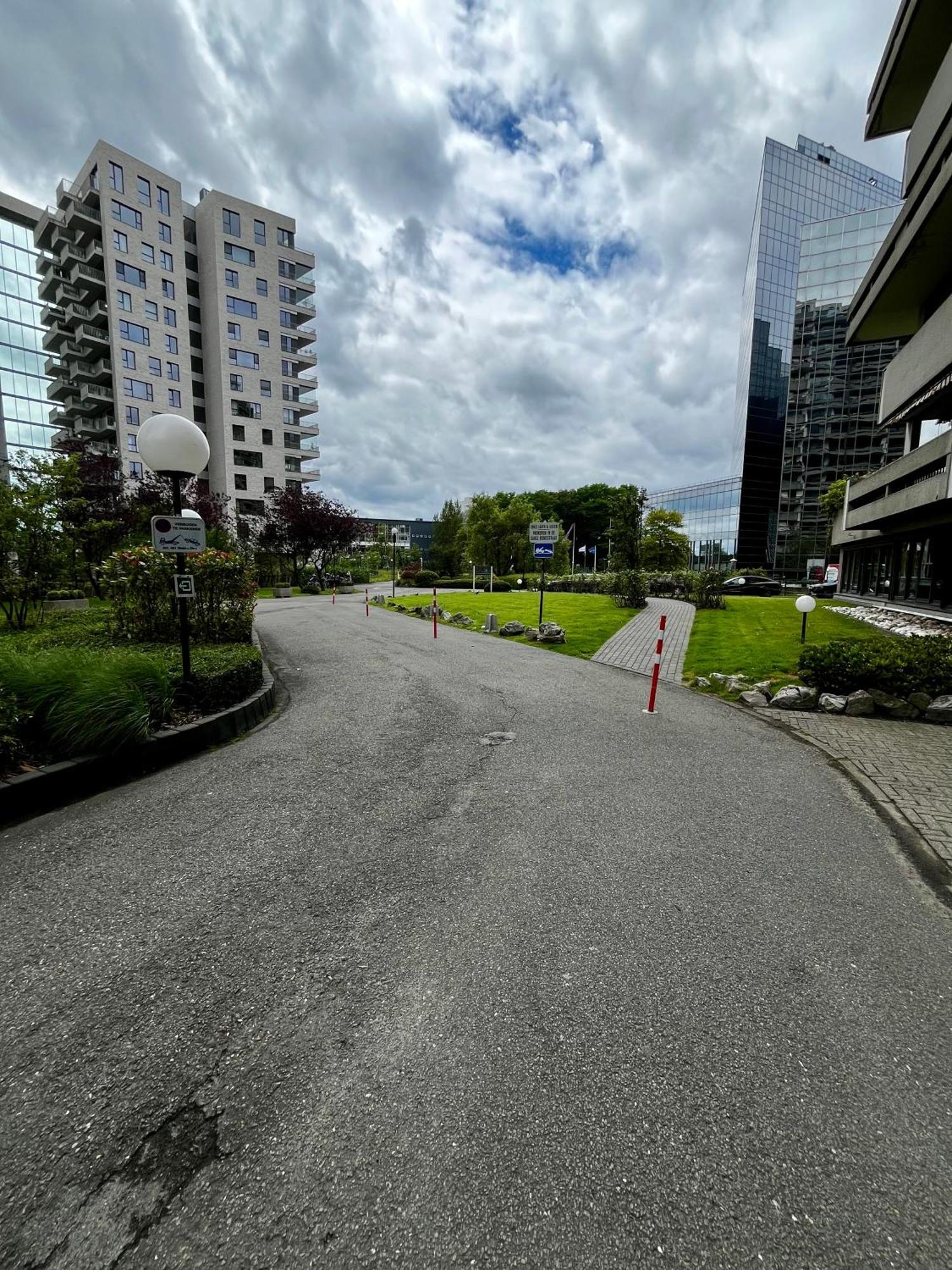 Big Apartment With Parking In アントウェルペン エクステリア 写真