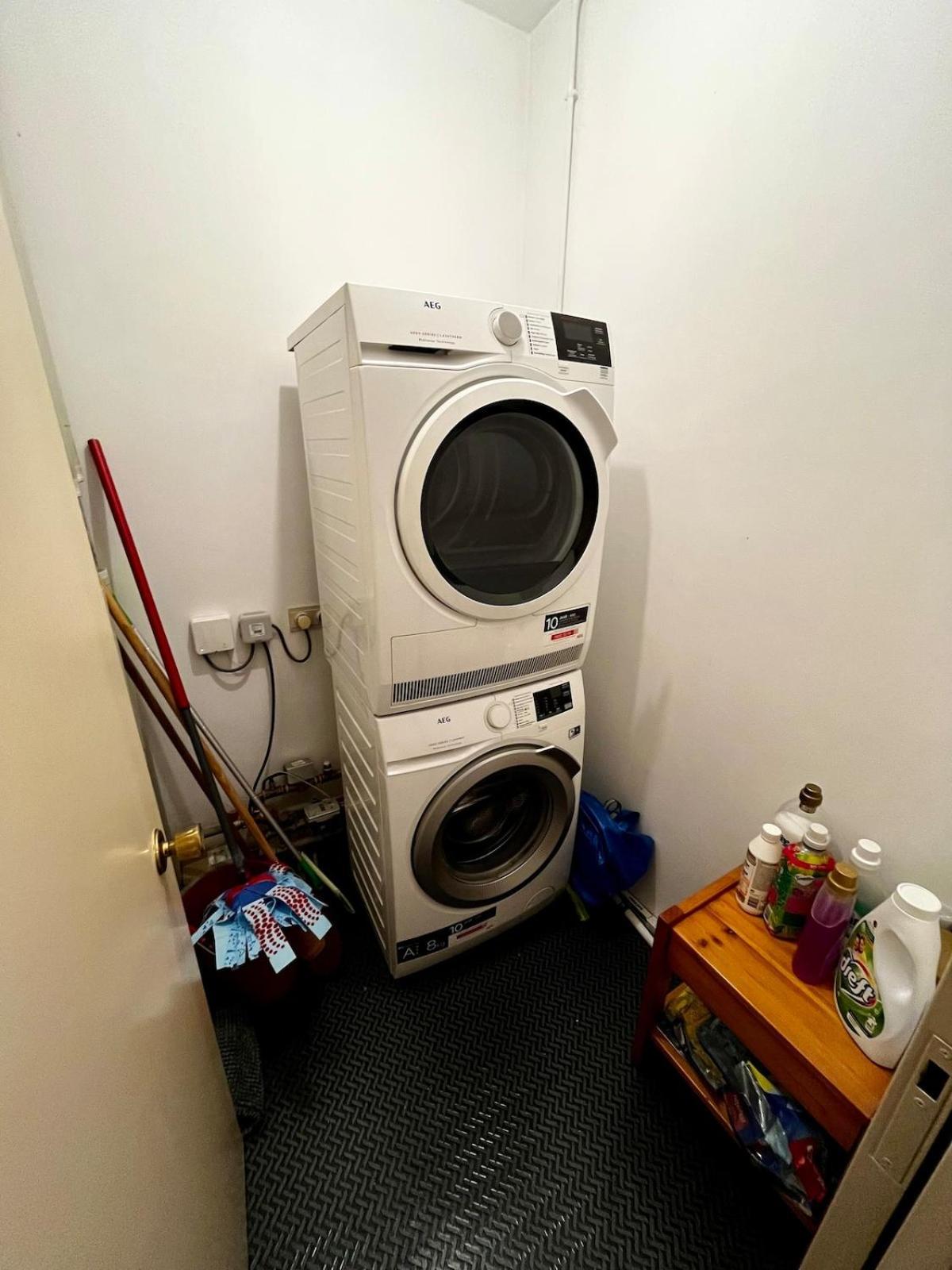 Big Apartment With Parking In アントウェルペン エクステリア 写真