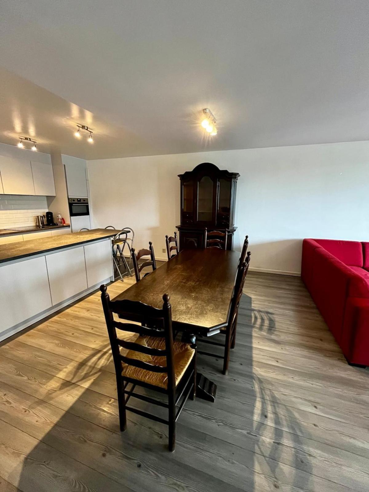 Big Apartment With Parking In アントウェルペン エクステリア 写真